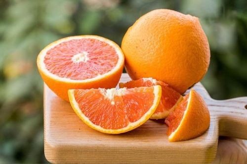 Để quả cam trên đầu giường mỗi tối, cơ thể nhận lại điều bất ngờ