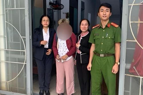 Cứu kịp thời bé gái mồ côi nhảy cầu tự tử vì cuộc sống quá bế tắc