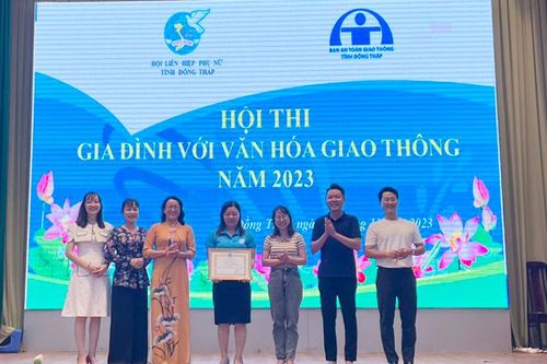 Hội thi 'Gia đình với văn hóa giao thông'