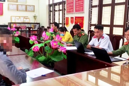Gia Lai xử phạt 1 trường hợp có hành vi đăng tải thông tin 'báo chốt' lực lượng Cảnh sát Giao thông trên mạng xã hội