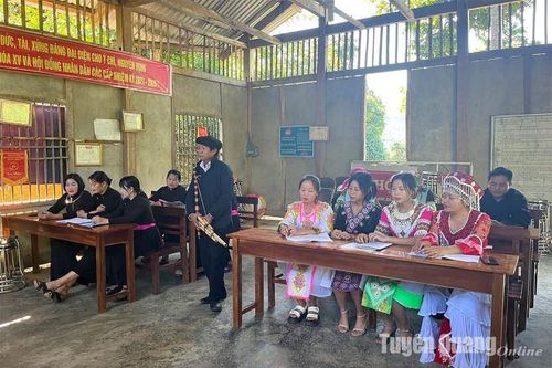 Những lớp truyền dạy văn hóa dân tộc