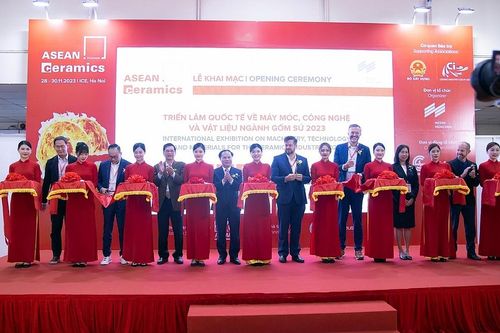 Ngành công nghiệp gốm sứ xây dựng của Việt Nam đã có bước phát triển mạnh mẽ cả về lượng và chất