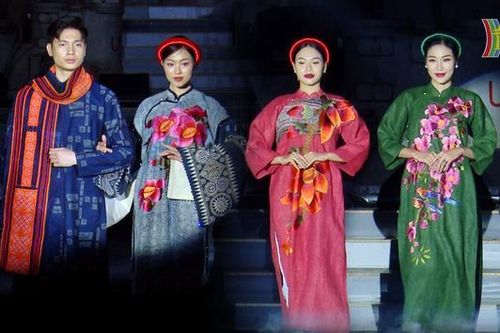 Áo dài Vũ Việt Hà trong 'Hành trình di sản' Hà Nội
