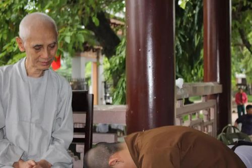 Hư không Cõi Mộng