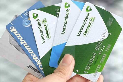 Vietcombank yêu cầu khách hàng chuyển đổi thẻ ghi nợ từ sang công nghệ chip