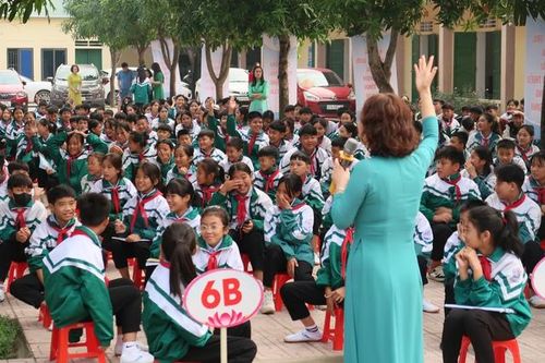 Bổ ích buổi truyền thông chăm sóc sức khỏe sinh sản cho vị thành niên, thanh niên