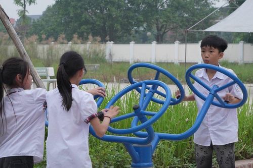 Bàn giao các thiết bị TDTT ngoài trời phục vụ Nhân dân tại huyện Phúc Thọ