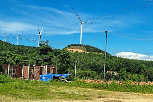 Chiếm đất làm dự án