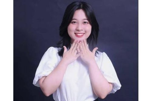 Nữ sinh FTU đạt liên tiếp giải thưởng trong các cuộc thi lớn: 'Chần chừ trước cơ hội, bạn sẽ bỏ lỡ nó'