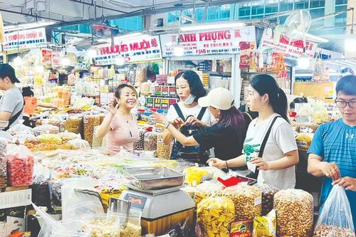 Sức mua hàng hóa: Trông chờ cú hích cuối năm