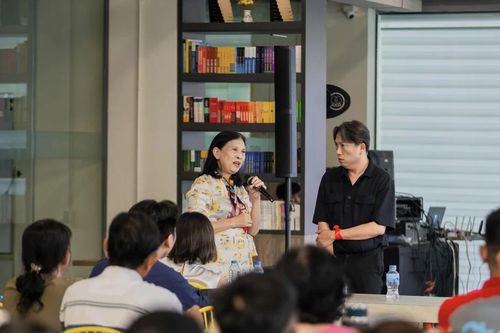 NSND Kim Xuân, NSƯT Mỹ Uyên, Hoa hậu H'hen Niê, Bùi Quỳnh Hoa đồng hành 'Ngày hội sống trọn vẹn' 2023 vì người nhiễm HIV/AIDS