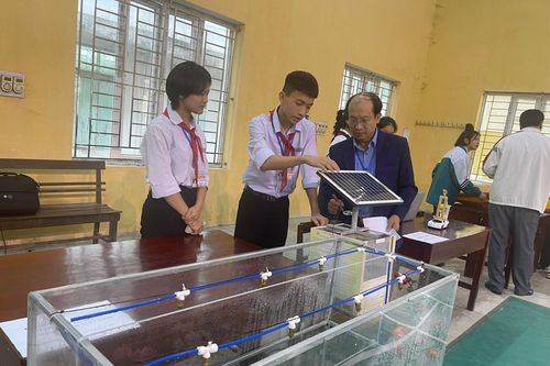 Nam Định khuyến khích học sinh tham gia nghiên cứu khoa học kỹ thuật