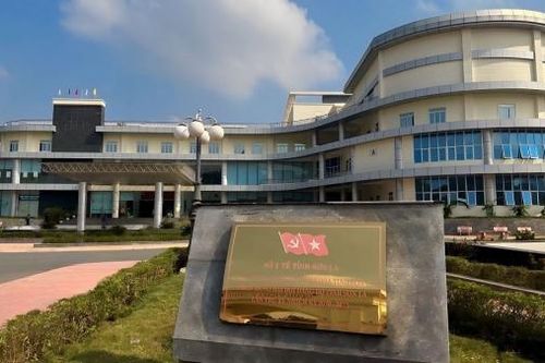 Bệnh viện Đa khoa tỉnh Sơn La: Tiếp tục nâng cao hơn nữa chất lượng khám, chữa bệnh cho nhân dân