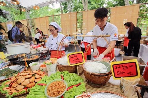 Thưởng thức hàng trăm món ngon tại Lễ hội Văn hóa Ẩm thực Hà Nội năm 2023