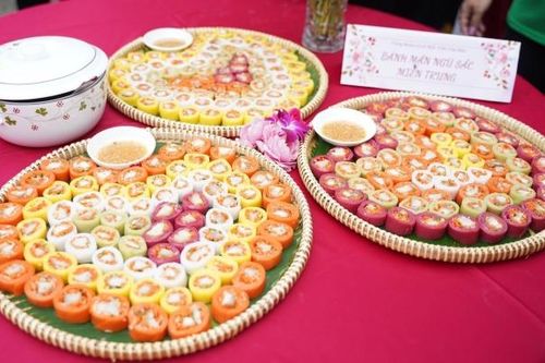 Hội thi Bánh dân gian Côn Đảo lần đầu tiên được tổ chức