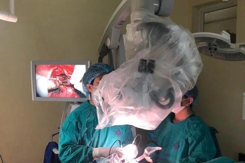 Tưởng bị 'ma bắt' người phụ nữ bị u não mời thầy về cúng bái