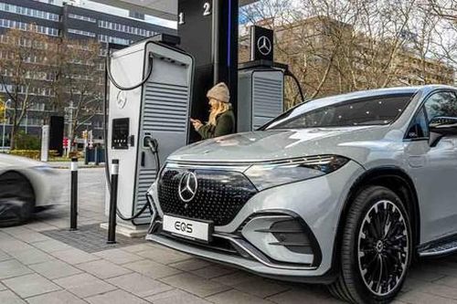 Trạm sạc mang thương hiệu Mercedes-Benz đầu tiên tại châu Âu