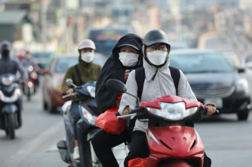 Chuyên gia lý giải tháng 11 nóng bất thường ở miền Bắc