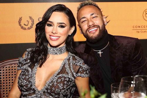 Neymar bị bạn gái 'đá': Tật xấu không chừa