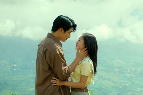 Xem phim 'Chúng ta của 8 năm sau' thấy thương cặp diễn viên chính