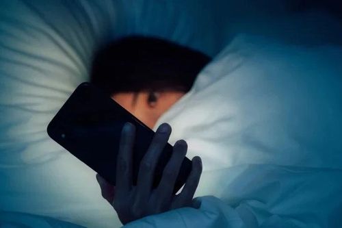 Phụ nữ là mục tiêu chính của các vụ tấn công trên mạng xã hội