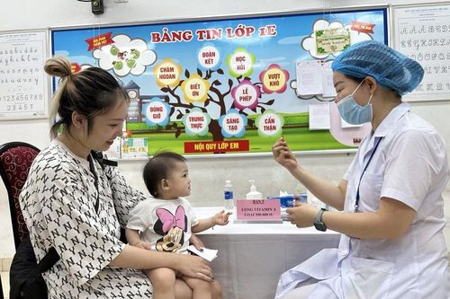 Hà Nội triển khai chiến dịch bổ sung vitamin A cho hơn 385.000 trẻ em