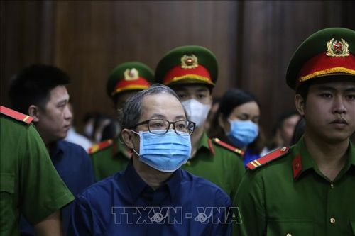 Cựu Giám đốc Bệnh viện thành phố Thủ Đức Nguyễn Minh Quân bị đề nghị 21 - 23 năm tù