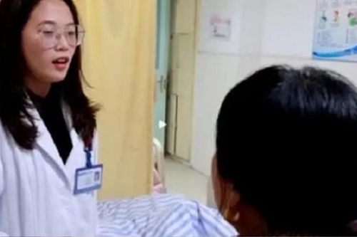 Mẹ trầm cảm nặng vì con gái 30 tuổi chưa lấy chồng