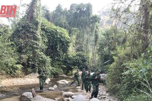 Phối hợp tuần tra, kiểm tra đường biên, cột mốc biên giới