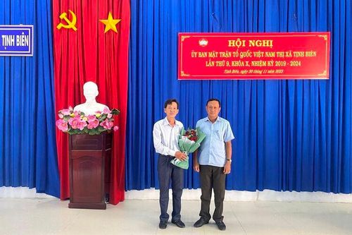 Ông Phù Văn Tuấn giữ chức Phó Chủ tịch UBMTTQVN TX. Tịnh Biên, nhiệm kỳ 2019 – 2024