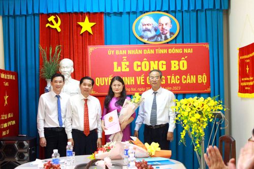 UBND tỉnh công bố quyết định về công tác cán bộ