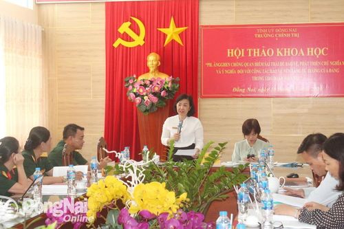 Vận dụng phương pháp của Ph.Ăngghen trong bảo vệ nền tảng tư tưởng của Đảng