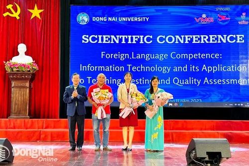 Hội thảo ứng dụng công nghệ thông tin vào dạy học và kiểm tra đánh giá năng lực ngoại ngữ