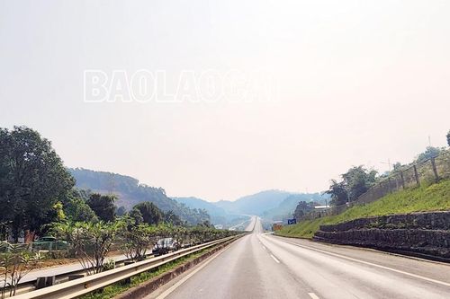 Triển khai sửa rào chắn và đóng các lối vào tự phát trên cao tốc Nội Bài – Lào Cai