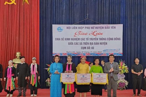 Hội LHPN huyện Bảo Yên: Giao lưu chia sẻ kinh nghiệm các tổ truyền thông cộng đồng