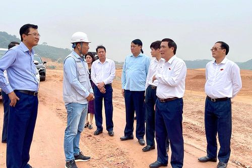 Bí thư Tỉnh ủy Bùi Minh Châu kiểm tra một số công trình, dự án trên địa bàn huyện Tam Nông