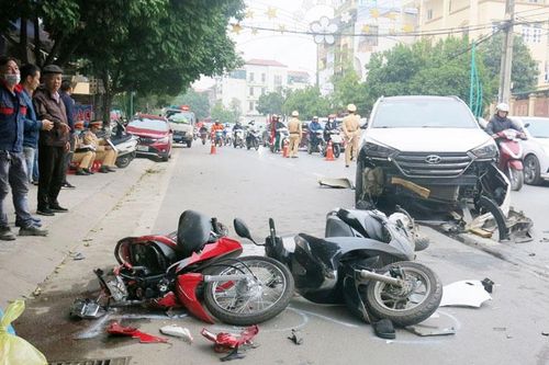 Đại Từ: Thăm hỏi các gia đình có người thân bị tai nạn giao thông