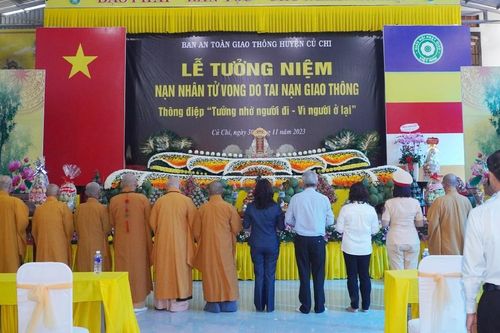 Phật giáo H.Củ Chi tưởng niệm nạn nhân tử vong do tai nạn giao thông