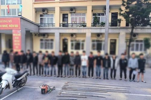 Hàng chục đối tượng mang 'phóng lợn' đi hỗn chiến