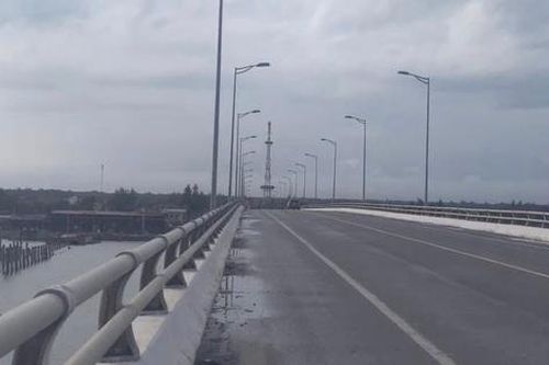 Ngư dân nghèo 'xây được 7 tòa tháp' khiến ai biết cũng ngưỡng mộ không ngớt