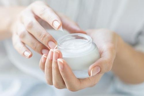 Chuyên gia khuyến cáo cách khắc phục da khô, ngứa trong mùa đông