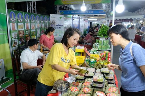 Bộ NN&PTNT phối hợp cùng Hà Nội bảo đảm nguồn cung thực phẩm cho người dân