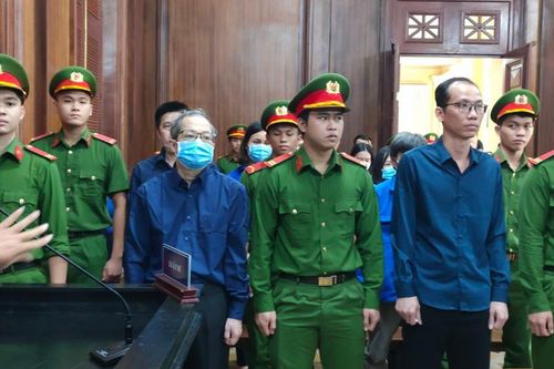Nguyên Giám đốc Bệnh viện TP Thủ Đức Nguyễn Minh Quân nhận 21 năm tù