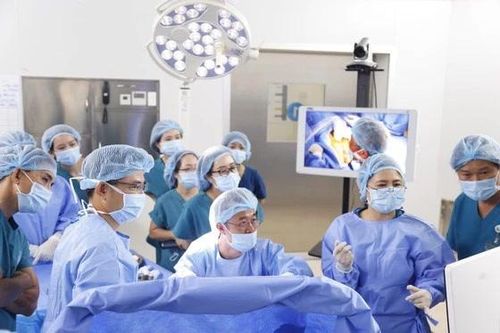 75% bệnh lý phụ khoa được thực hiện mổ nội soi