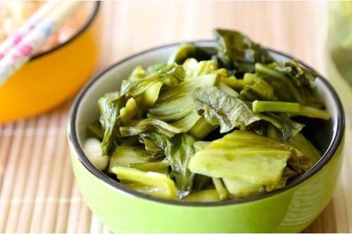 Ăn dưa muối sẽ không hại nếu biết cách và đáp ứng đầy đủ những yêu cầu về vệ sinh thực phẩm