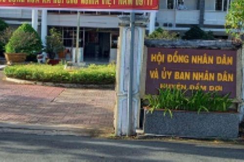 Cà Mau: Lấy đất công cho doanh nghiệp thuê làm bãi chứa vật liệu
