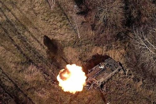 Nga thưởng 8.000 USD cho nhóm binh sĩ phá hủy xe tăng Leopard 1A5 của Ukraine