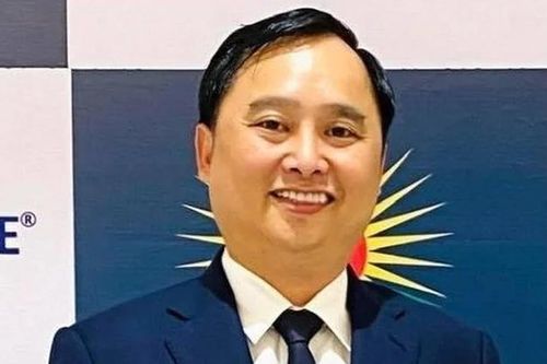 Hủy niêm yết cổ phiếu 'họ Louis' ông Đỗ Thành Nhân từng thổi giá