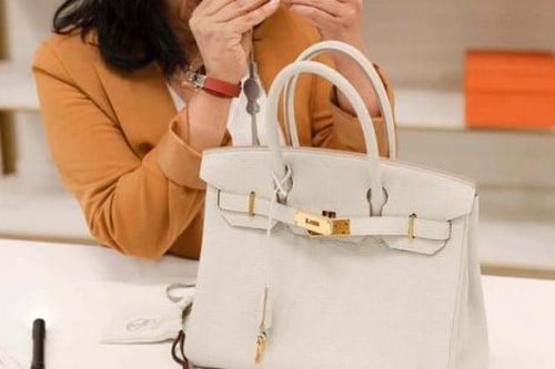Hành trình ra đời của chiếc túi Hermès Birkin được đấu giá hơn 9 tỷ đồng