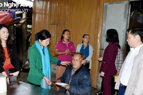 Huyện Tương Dương hiện có hơn 3.700 trẻ em có cha mẹ đi làm ăn xa
